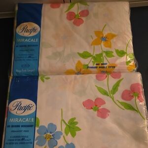 Pacific Floral Double Fitted Sheet And 1 Flat Sheet
